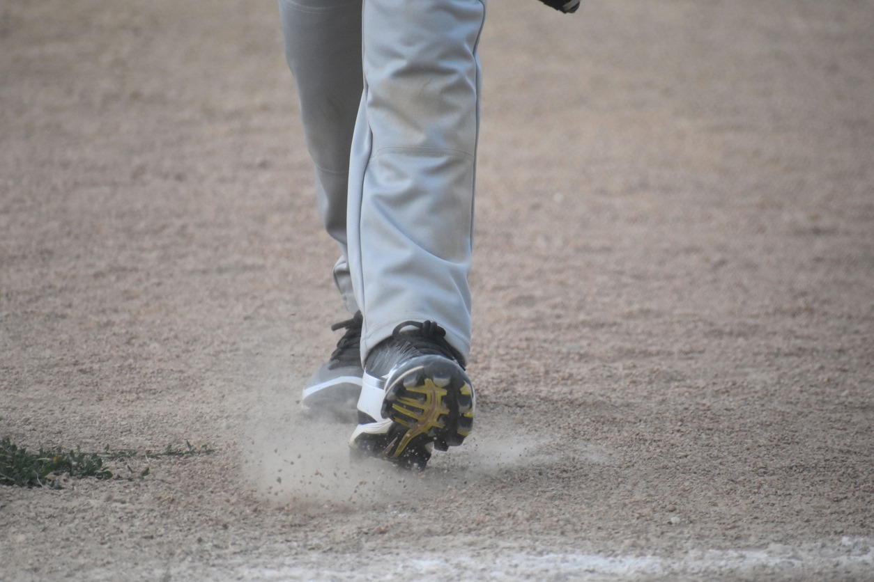 baseball cleats with plastic studs