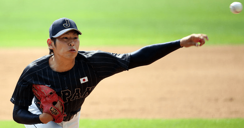 Japanese baseball player wearing zett glove